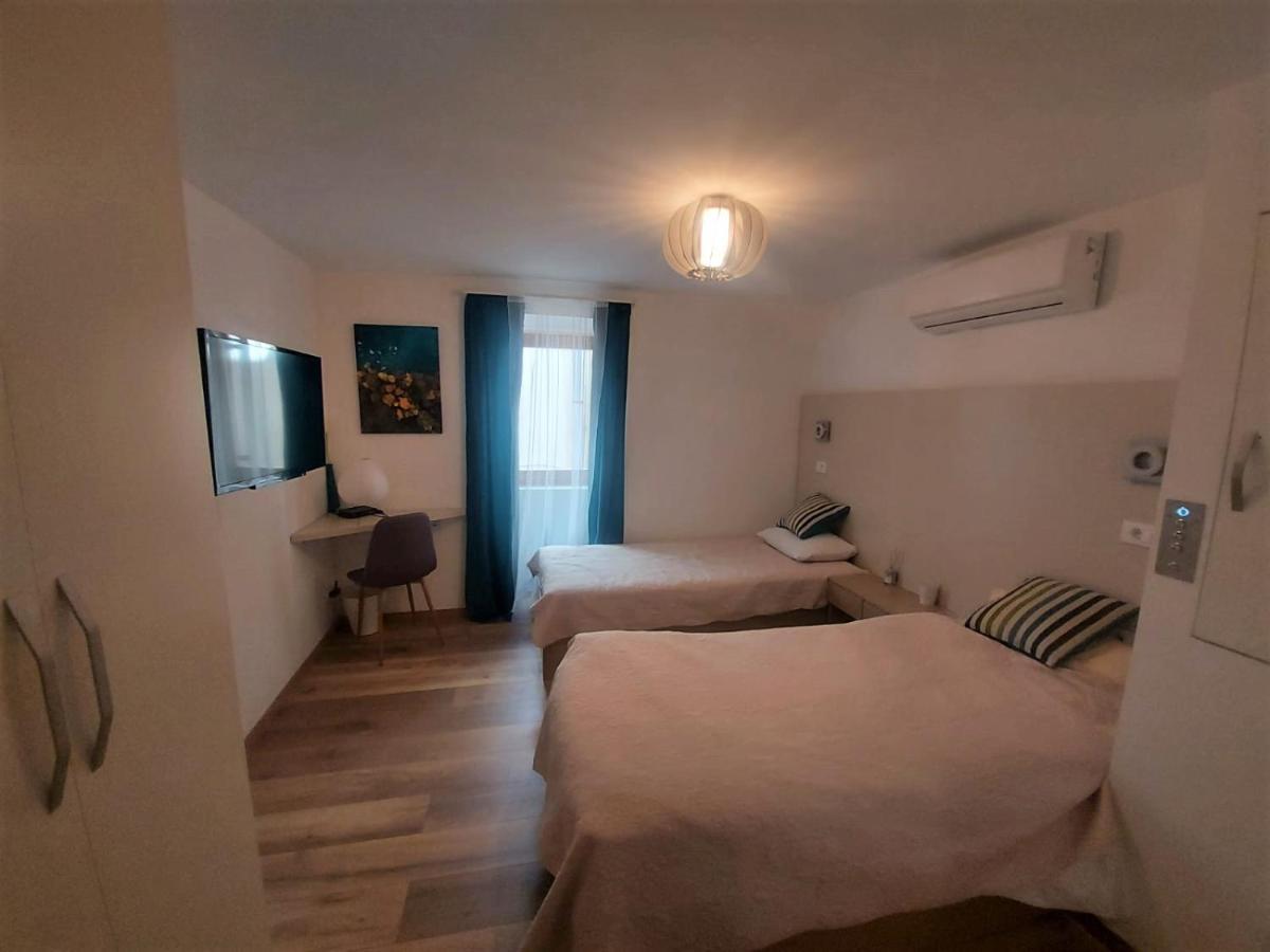 פג New Villa In Old Center - Pag מראה חיצוני תמונה