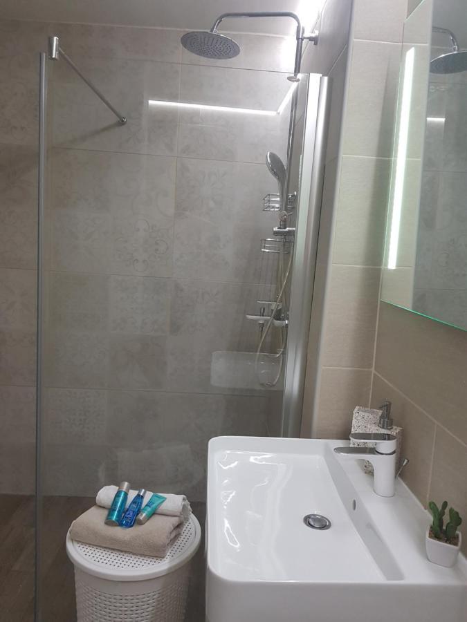פג New Villa In Old Center - Pag מראה חיצוני תמונה
